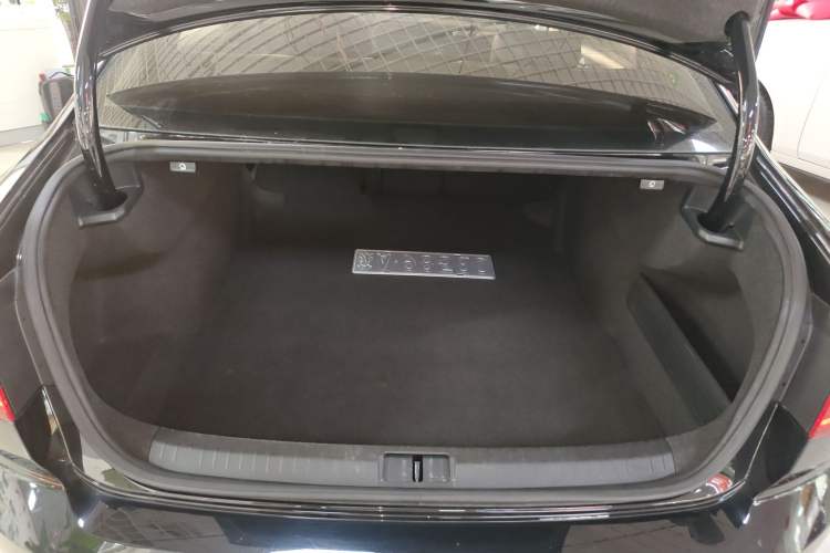 Used Volkswagen Magotan 2018 330TSI DSG Advanced Model Trunk