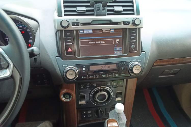 Used Toyota Prado 2010 4.0L Automatic VX NAVI Audio And AC Panel