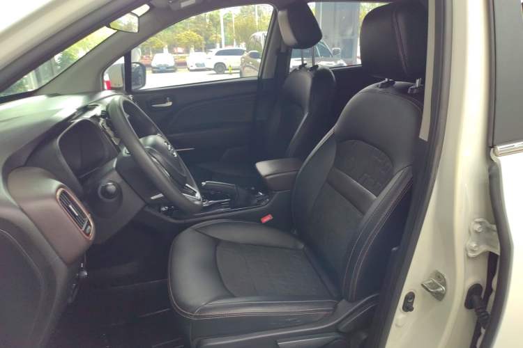 Used GAC Trumpchi GS3 2017 150N Automatic Elite Edition Left Front Seat