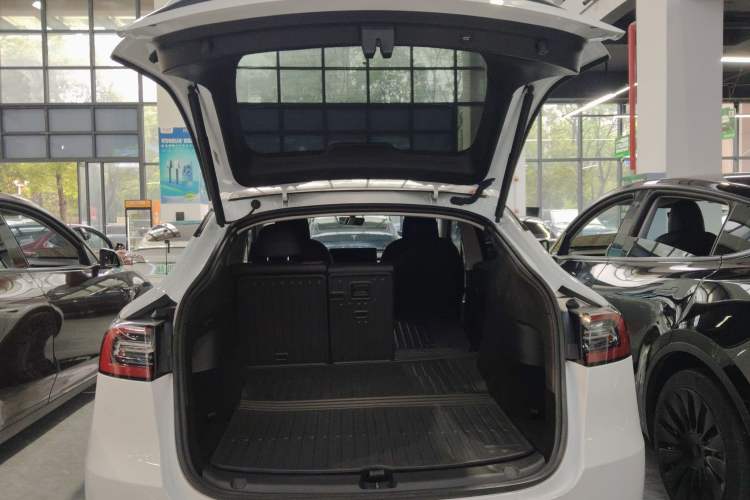 Used Tesla Model Y 2024 Rear-Wheel-Drive Version
