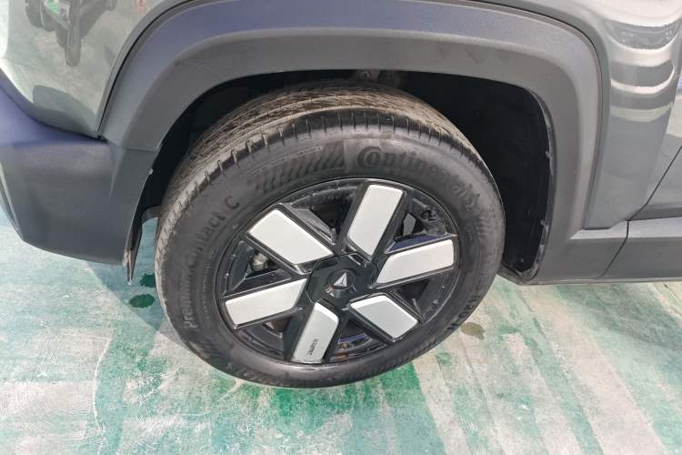 Used Deepal G318 2024 Four-Wheel-Drive Air Suspension Model
