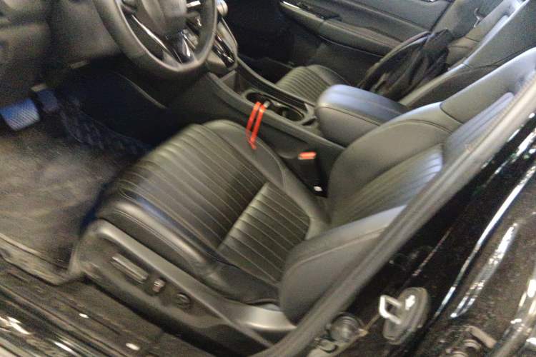 Used Honda Breeze 2021 240TURBO CVT Two-Wheel Drive Phantom Night Edition Left Front Seat