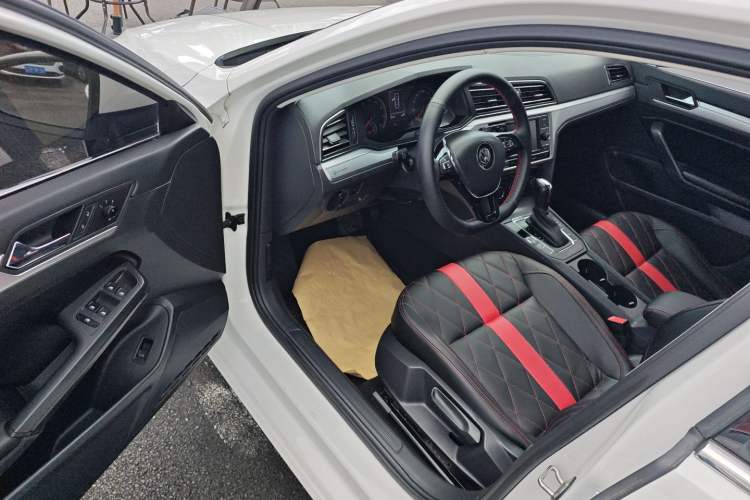 Used Volkswagen Lamando 2021 230TSI DSG Fashion Edition
