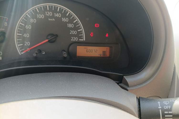 Used Nissan Sunny 2015 1.5XE Manual Comfort Edition Odometer Close Up