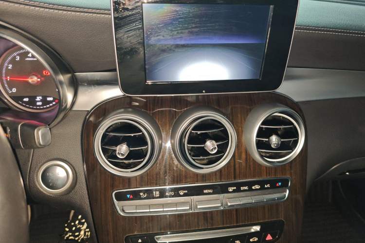 Used Mercedes-Benz GLC 2018 Facelifted GLC 260 4MATIC Dynamic Edition