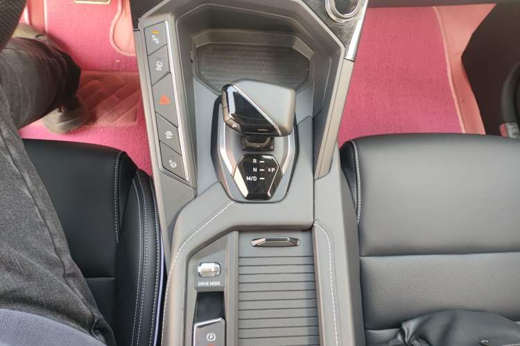 Used Lynk & Co 06 2021 1.5T Shero Pink Special Edition