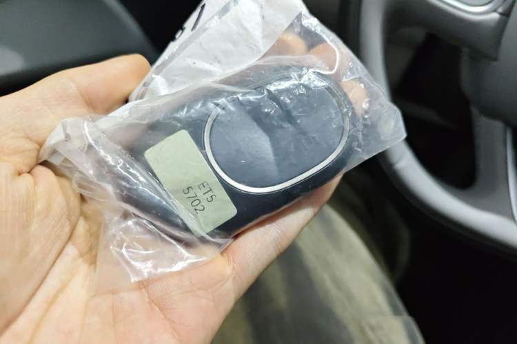 Used Nio ET5 2024 75 kWh Vehicle Key