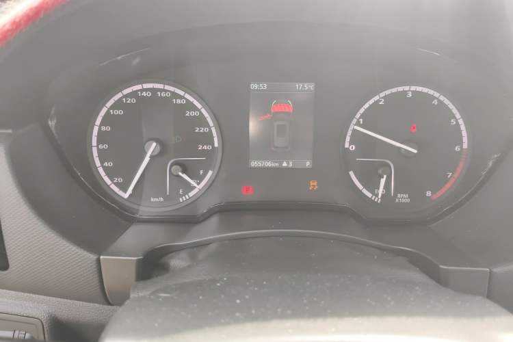 Used Qoros 5 2018 1.6T Automatic Prestige Model Odometer Close Up