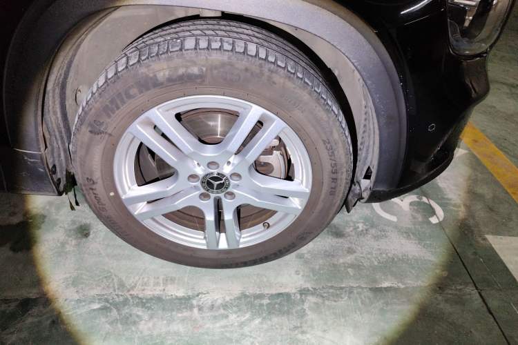 Used Mercedes-Benz GLB 2022 GLB 220 Dynamic Edition Right Front Wheel Hub