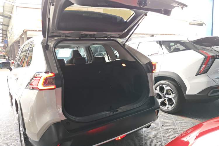 Used Toyota Wildlander 2020 2.0L CVT Two-Wheel Drive Luxury Edition