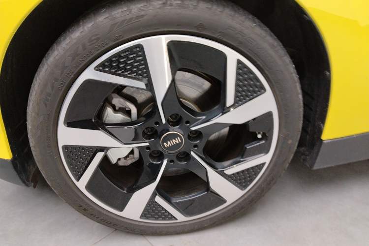 Used MINI Electric MINI COOPER 2024 452km COOPER SE Artist
