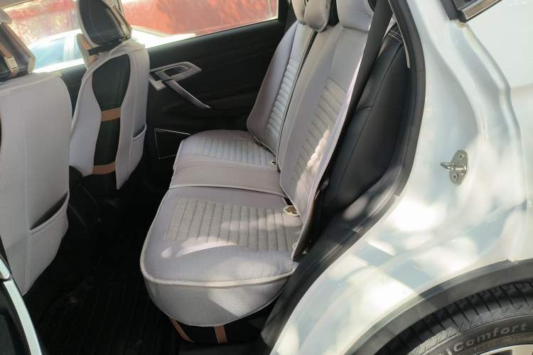 Used Geely Auto Emgrand X7 Sport 2016 2.0L Manual ZhiShang Version Left Rear Seat