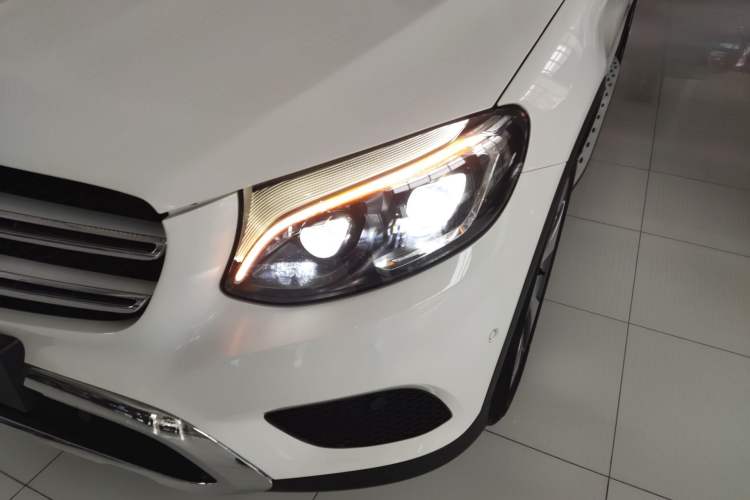 Used Mercedes-Benz GLC 2016 GLC 300 4MATIC Luxury Model