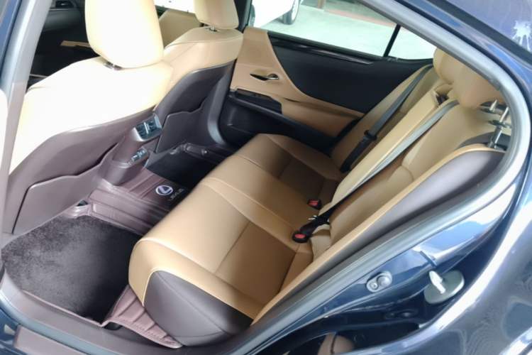 Used Lexus ES 2020 200 Excellence Edition