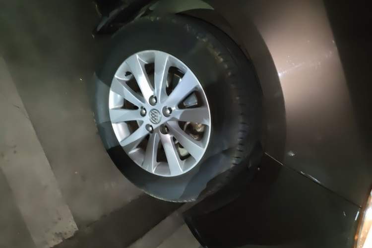 Used Buick GL8 2013 2.4L CT Luxury Business Comfort Edition
