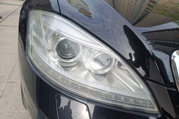 Used Mercedes-Benz S-Class 2012 S 300 L Business-Class Grand Edition Right Front Headlight