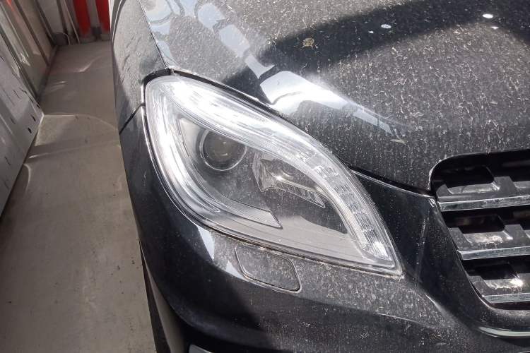 Used Mercedes-Benz M-Class 2014 ML 320 4MATIC Right Front Headlight