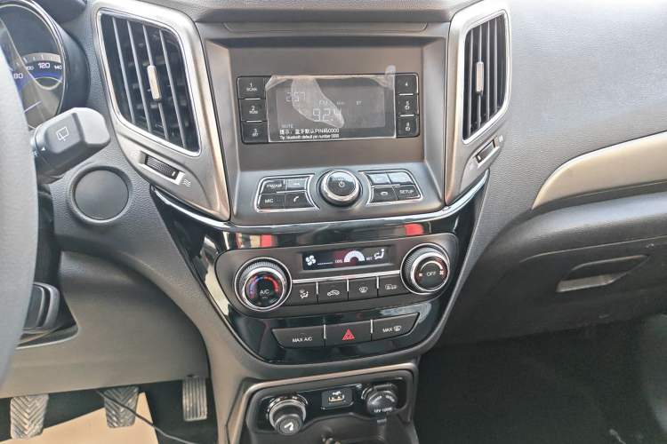 Used Changan CS15 2016 1.5L Manual Fashion Edition