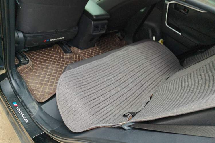 Used Toyota Wildlander 2023 2.0L CVT Two-Wheel Drive Leading Edition