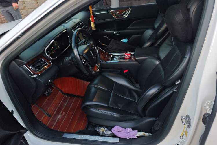 Used Lincoln Continental 2017 2.0T Two-Wheel Drive Deluxe Edition
