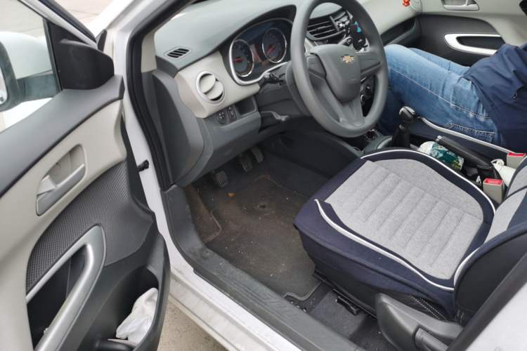 Used Chevrolet Sail 2015 Sail 3 1.5L Manual with Ideal Sunroof Edition