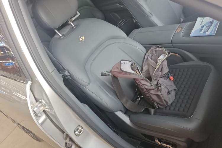 Used Dongfeng eπ eπ008 2024 210Max Range-Extended Version 6 Seats