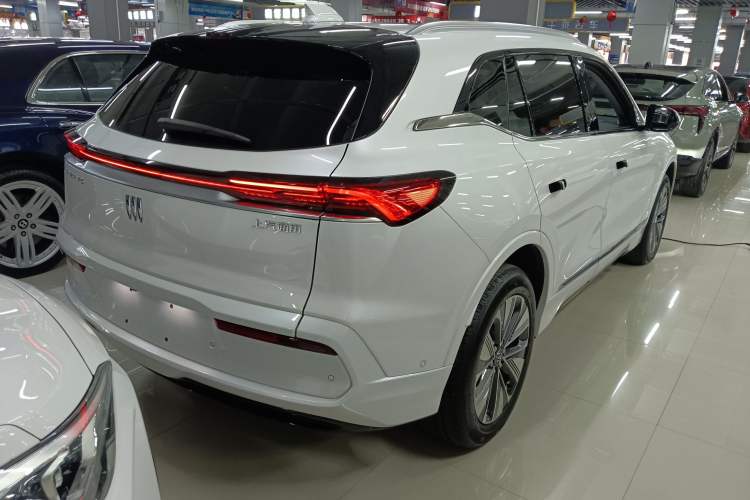 Used Buick E5 2025 Model 620KM Prestige Edition