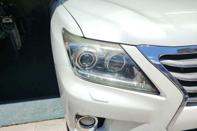 Used Lexus LX 2013 570