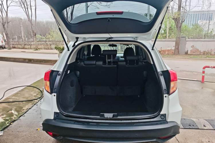 Used Honda Vezel 2020 1.5L CVT Pioneer Edition
