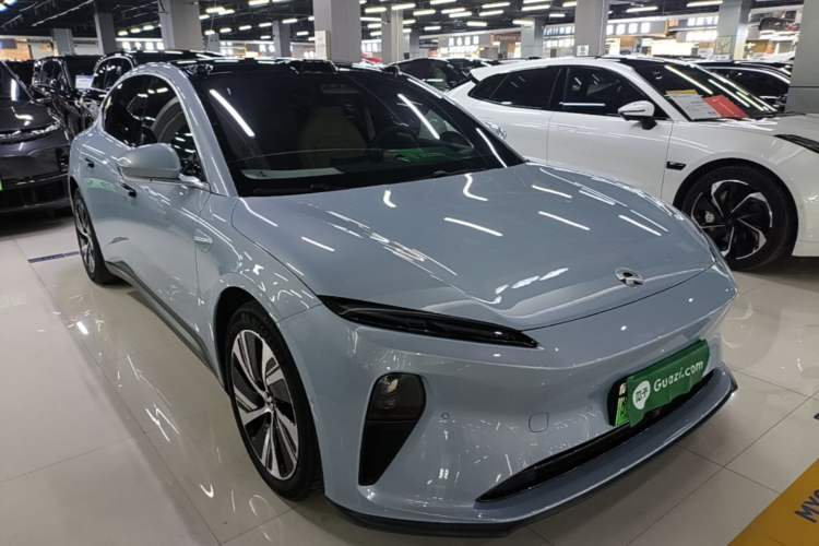 Used Nio ET5 2024 75 kWh Front Right 45 Deg
