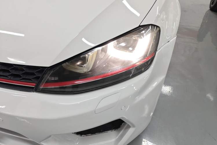 Used Volkswagen Golf GTI 2016 2.0 TSI GTI Left Front Headlight