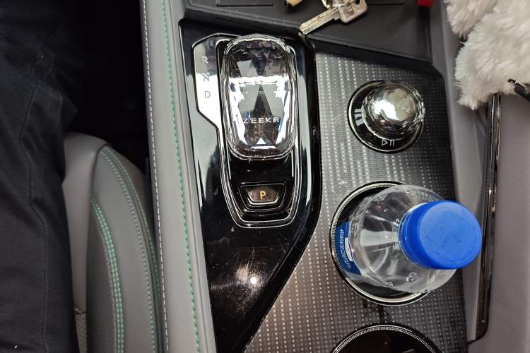 Used Zeekr 001 2023 YOU Edition 100 kWh Gear Lever