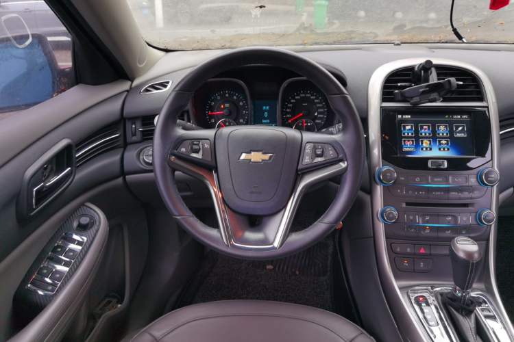 Used Chevrolet Malibu 2014 2.0L Automatic Luxury Edition Steering Wheel
