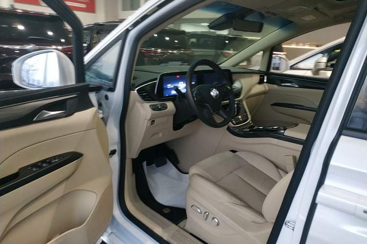 Used Buick GL8 2023 ES Lu Zun Deluxe Model
