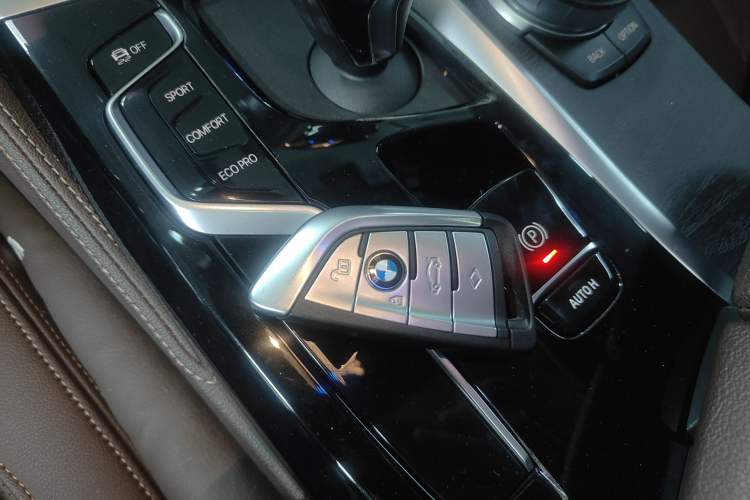 Used BMW 5 Series 2021 530Li Luxury Edition M Sport Package
