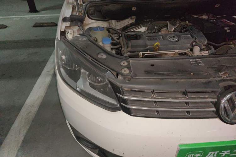 Used Volkswagen Touran 2013 1.4T DSG Comfort Edition 5-Seater Right Front Headlight