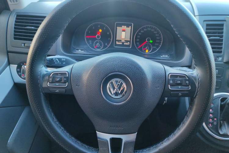 Used Volkswagen Multivan 2012 2.0 TSI Two-Wheel-Drive Luxury Edition Steering Wheel