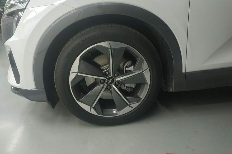 Used Audi Q5 e-tron 2023 40 e-tron Starry Edition Luxury Package
