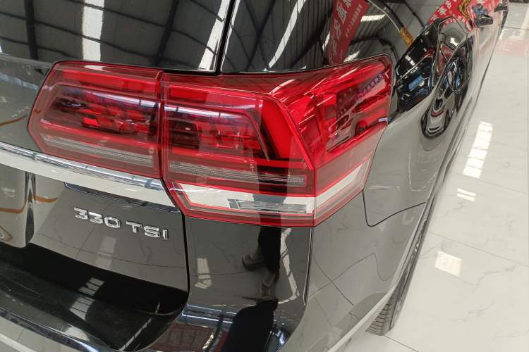 Used Volkswagen Teramont 2020 330TSI Two-Wheel-Drive Luxury Edition China VI Standard Exterior 3