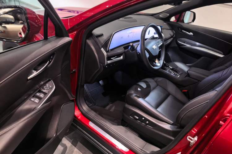 Used Cadillac XT4 2024 28T Two-Wheel-Drive Luxury Version Driver Seat