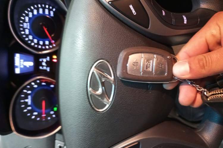 Used Hyundai Elantra (5th Generation / Langdong) 2016 1.6L Automatic Prestige Model
