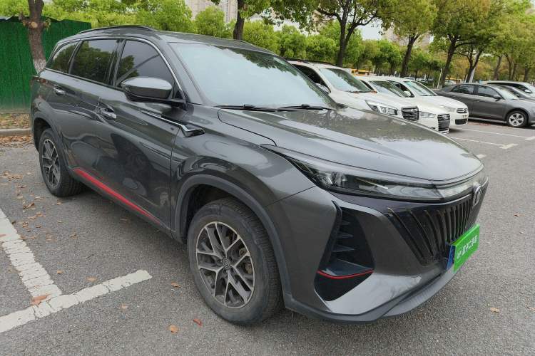 Used CHANGAN CS75 PLUS 2022 2nd Generation 1.5T Automatic Prestige Version Front Right 45 Deg