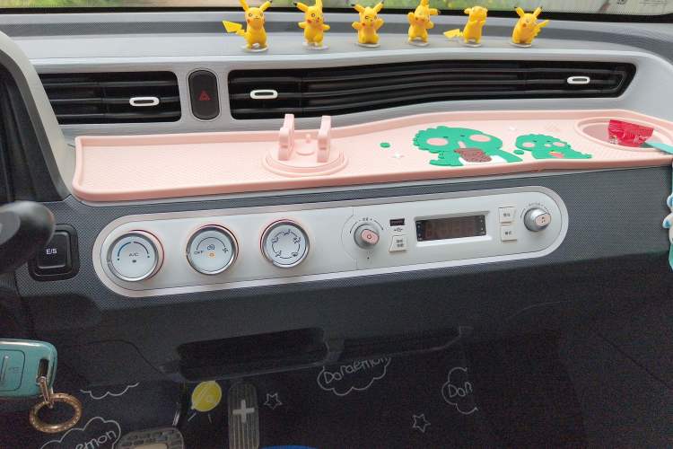 Used Wuling Hongguang MINIEV 2021 Macaron Fashion Model Lithium Iron Phosphate Audio And AC Panel