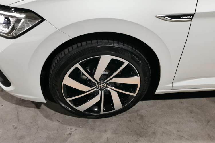 Used Volkswagen Sagitar 2025 Revised Version Three 300TSI DSG Excellence Edition
