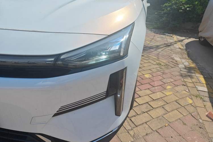 Used Geely Galaxy L6 2023 125km Starship