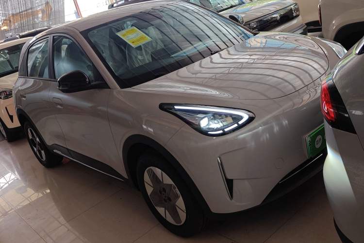 Used Geely Galaxy Geome 2025 310km Dream Edition Front Right 45 Deg