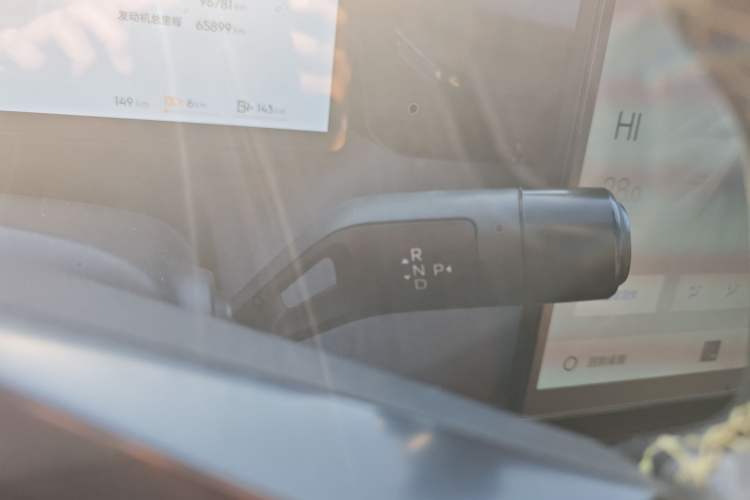 Used Lynk & Co 08 EM-P 2023 120km Long-Range Halo
