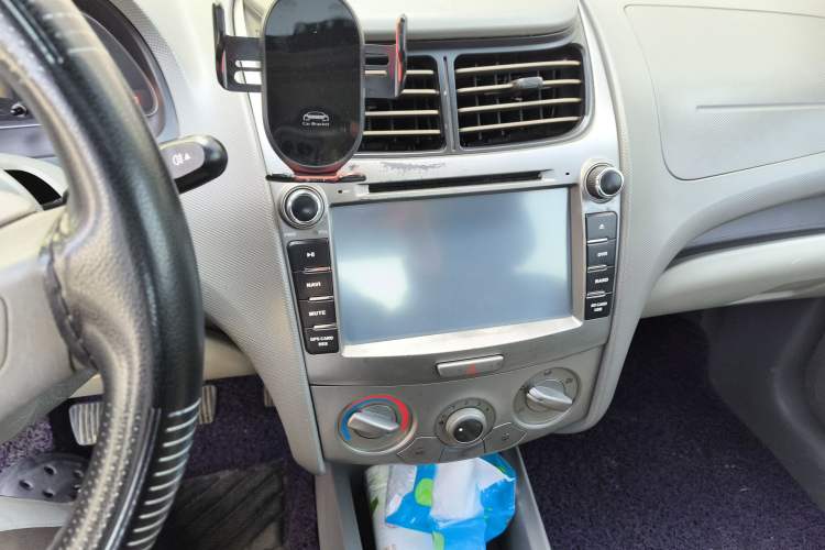 Used Chevrolet Sail 2013 Hatchback 1.4L Manual Enjoyment Edition
