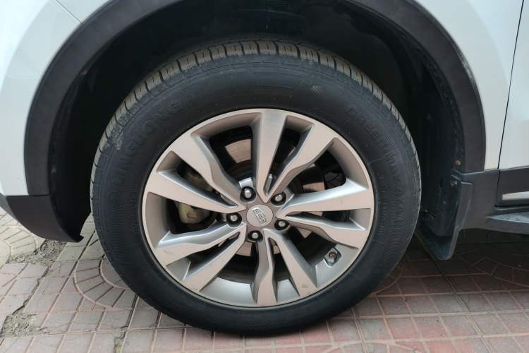 Used Geely Auto Emgrand X7 Sport 2016 1.8TD Automatic All-Wheel-Drive ZhiZun Edition Left Front Wheel Hub