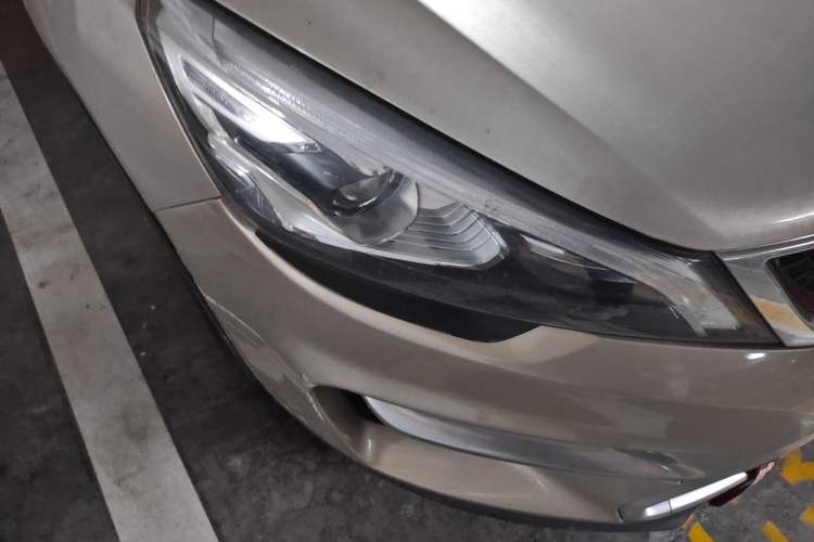 Used Geely Auto Emgrand GS 2016 Sports Edition 1.8L Manual LingShang Model Right Front Headlight